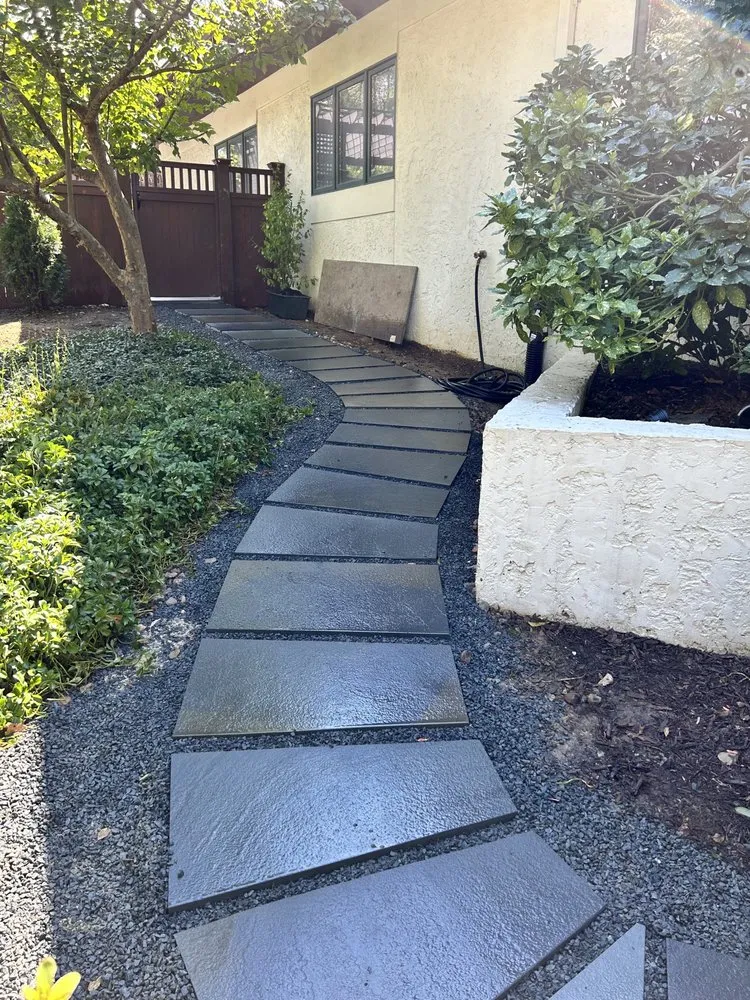 Trusted lawn mowing service experts serving Falls church, VA - Phoenix Pavers