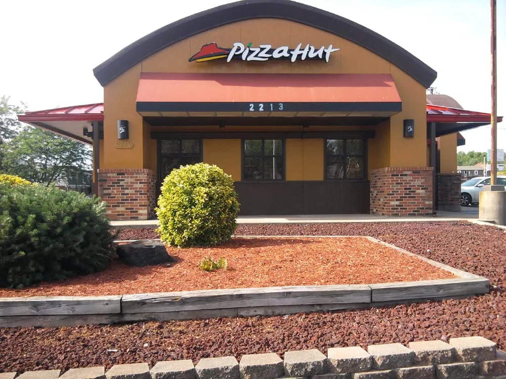 Local residential landscaping for homes in Lexington, KY by Photo Finish Property Maintenance