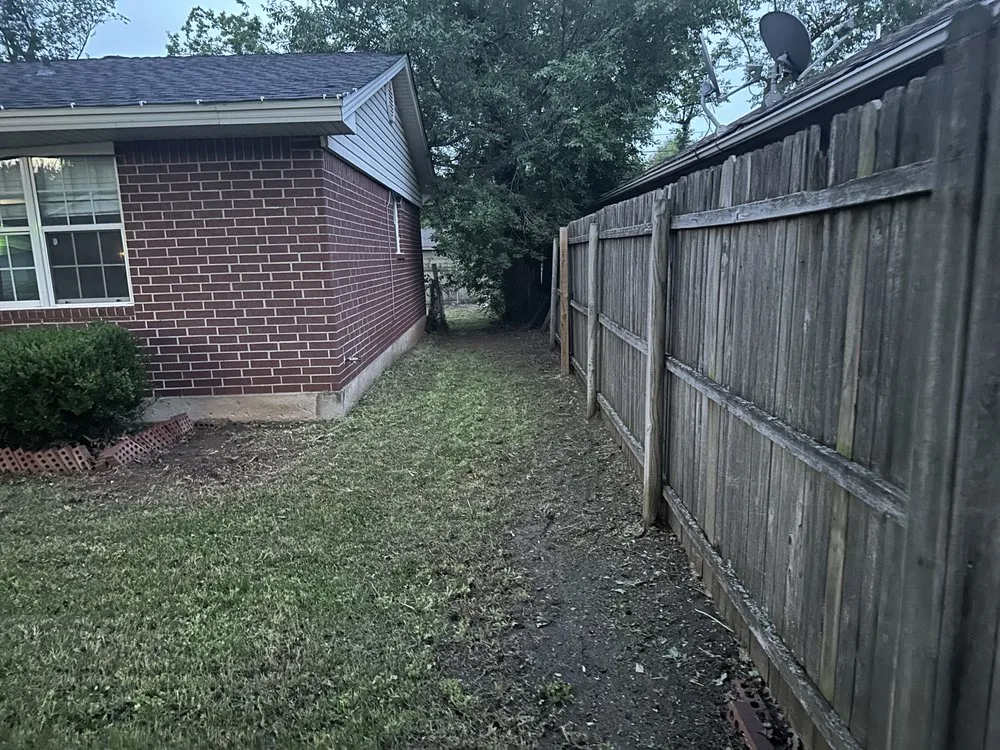 Top-rated residential landscaping in Nichols Hills, OK by Phully Clipped Lawns