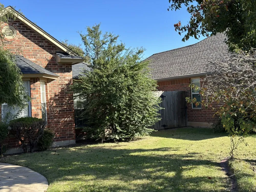 Reliable landscape installation experts serving Nichols Hills, OK - Phully Clipped Lawns