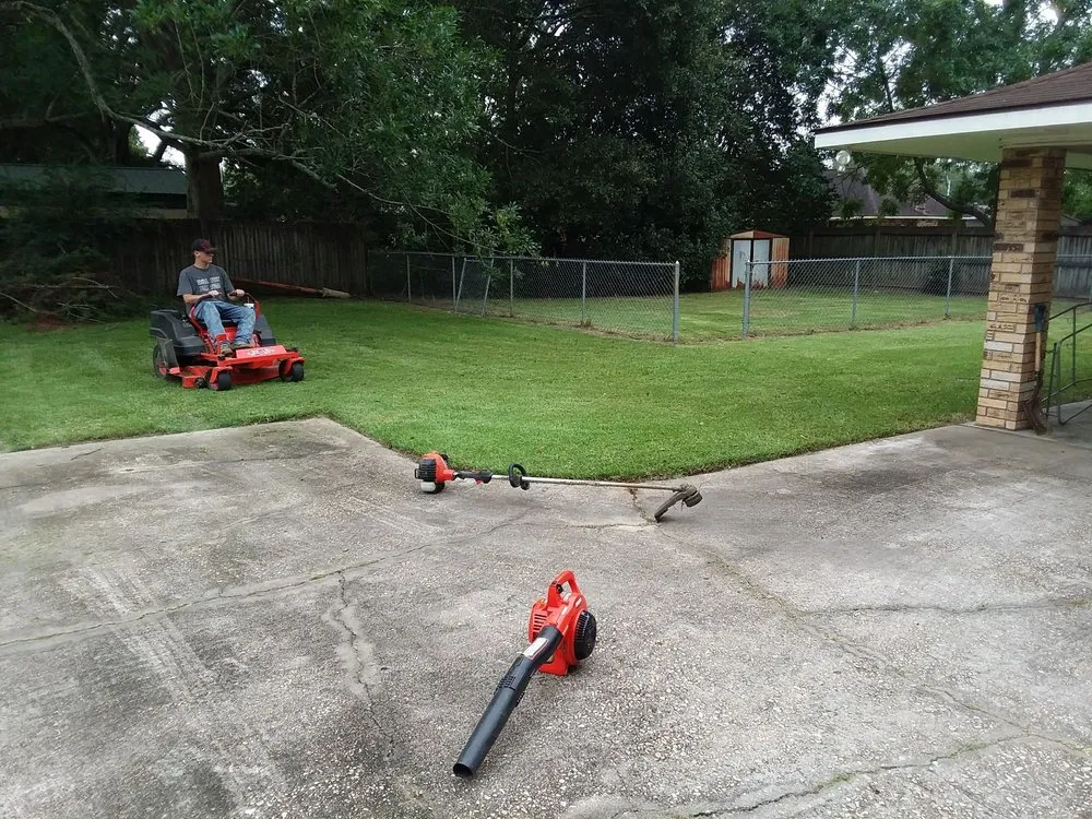 Custom lawn care service for beautiful yards across Baton Rouge, LA - Pickering Lawn Care & Home Maintenance