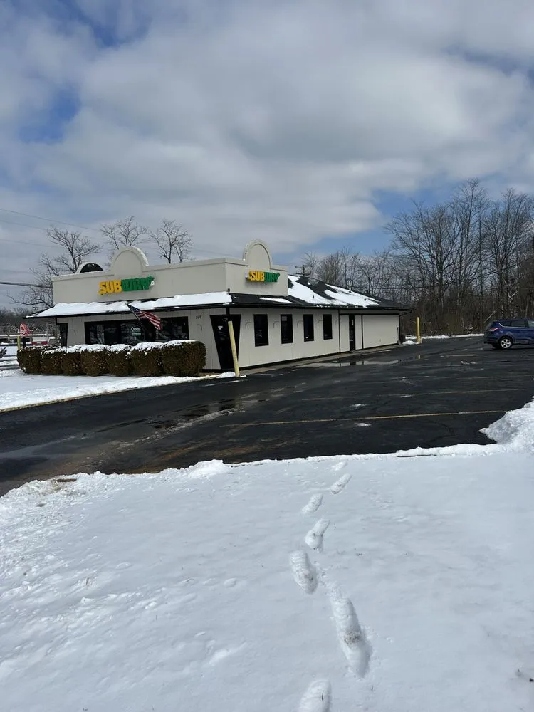 Top-rated lawn mowing service in Radcliff, KY by Picket Fence Lawn Services