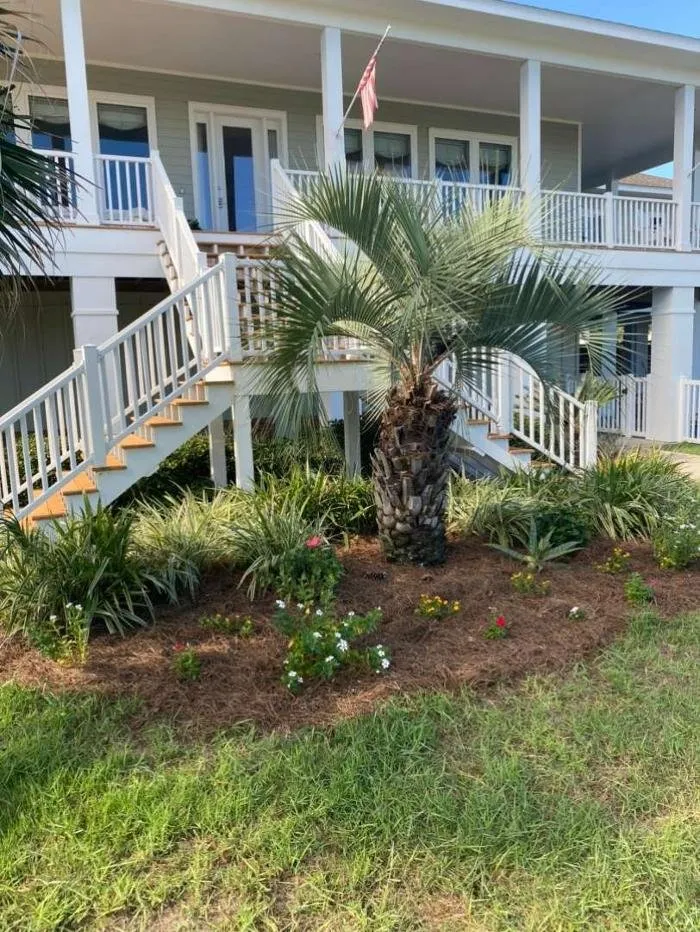 Expert landscape design in Gulf Breeze, FL by Picket Masters