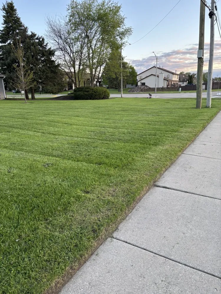 Local garden landscaping for year-round maintenance in Hampshire, IL by Pickett’s Lawncare