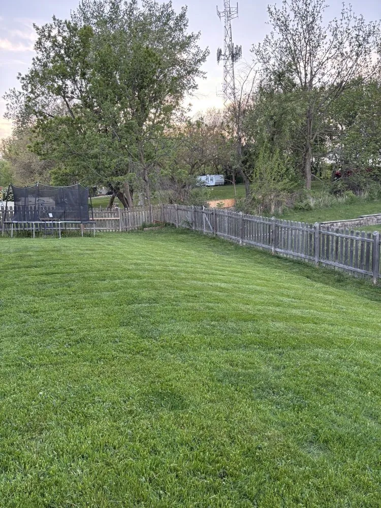 Top-rated lawn mowing service experts serving Hampshire, IL - Pickett’s Lawncare