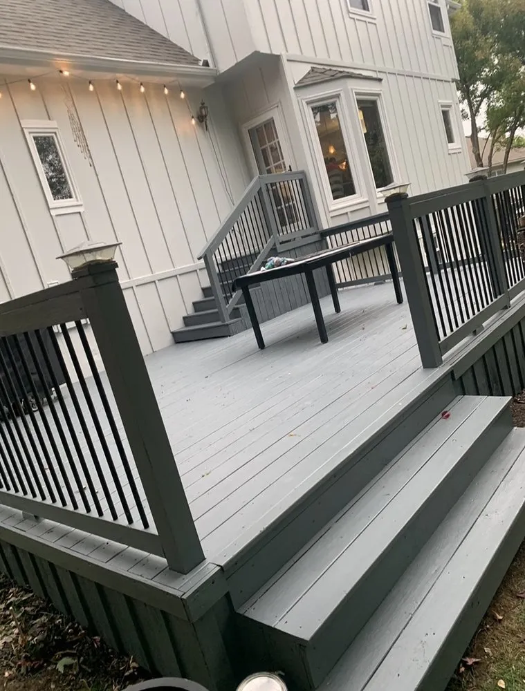 Professional garden landscaping experts serving Kansas City, MO - PickNix Deck and Fence Staining