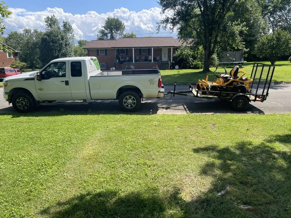 Custom yard cleanup service in Maryville, TN by PickWorks