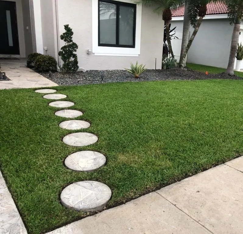 Reliable residential landscaping experts serving Miami, FL - Pico's Lawn and Landscaping