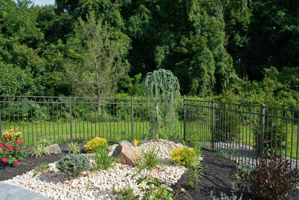 Professional garden landscaping experts serving Manalapan, NJ - Picture Perfect Landscaping