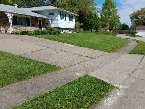 Top-rated garden landscaping in Davenport, IA - Picture Perfect Lawn Maintenance and Snow Removal