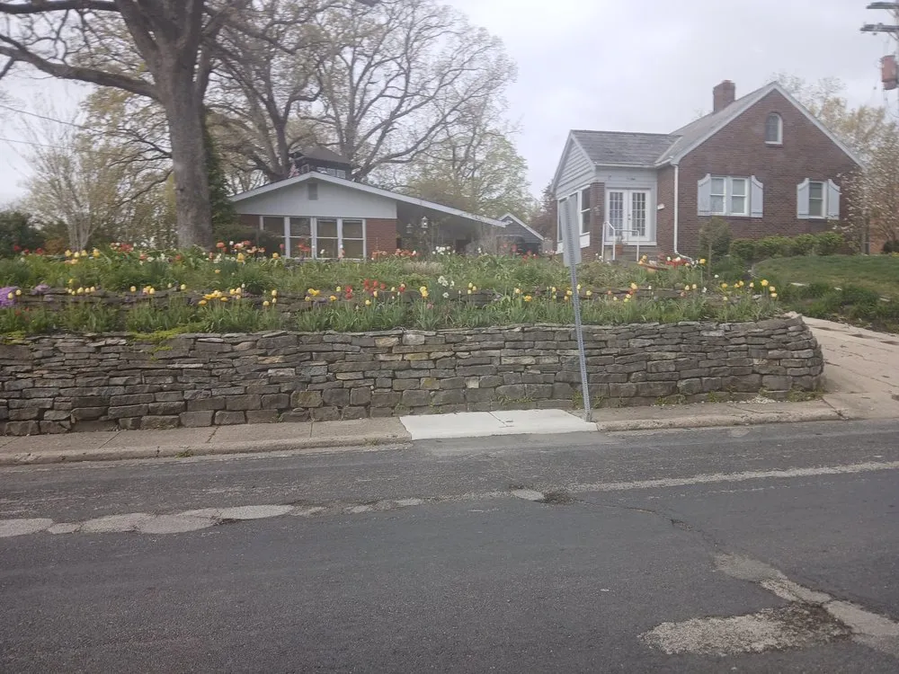 Reliable garden landscaping in Peoria, IL - Picture Perfect Lawncare