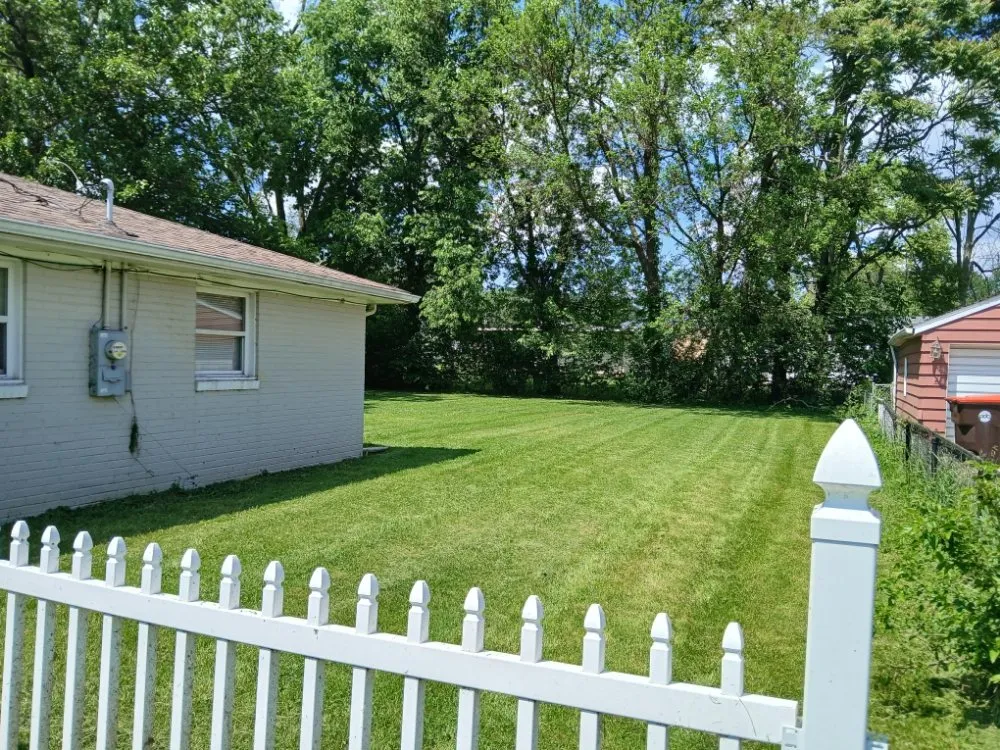 Reliable landscaping services with custom design across Peoria, IL - Picture Perfect Lawncare