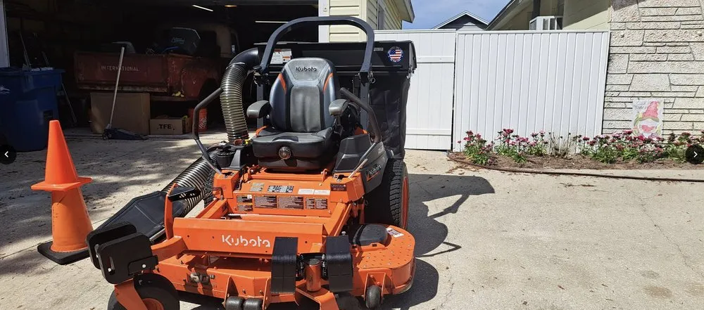 Professional yard cleanup service for homes in DeLand, FL by Picz lawn service