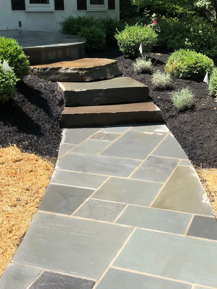 Local garden landscaping experts serving Aston, PA - Pierce L Shallis Landscaping & Design