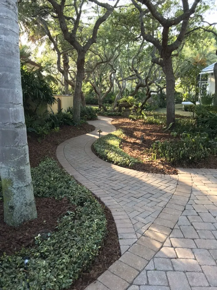 Professional lawn care service experts serving Ormond Beach, FL - Pierce Landscape & Maintenance