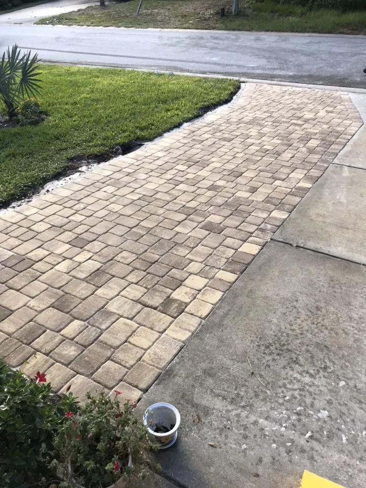 Local lawn care service experts serving Ormond Beach, FL - Pierce Landscape & Maintenance