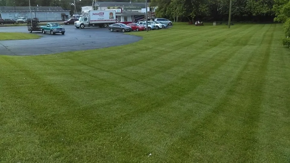Professional lawn care service experts serving Heath, OH - Pierce Lawn Care
