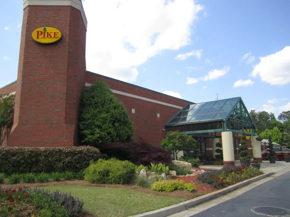 Custom lawn mowing service in Suwanee, GA - Pike Nurseries