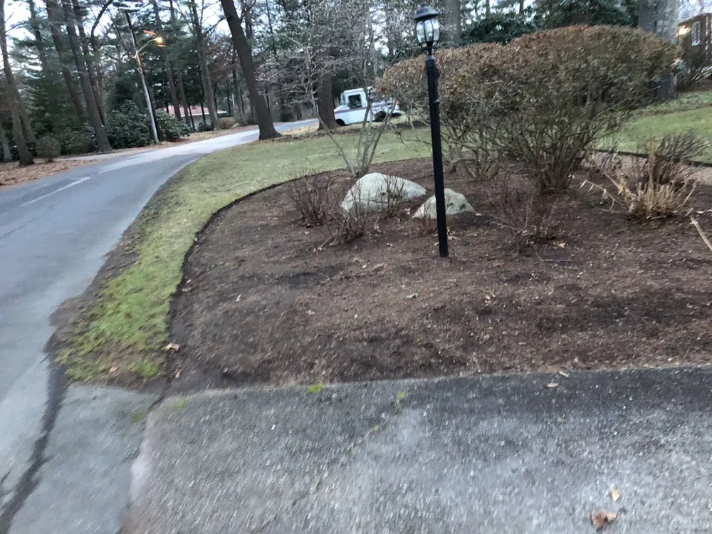 Local yard maintenance experts serving Hanover, MA - Pilgrims Landscape