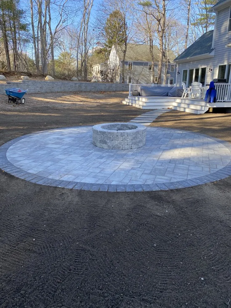 Custom outdoor landscaping experts serving Hanover, MA - Pilgrims Landscape