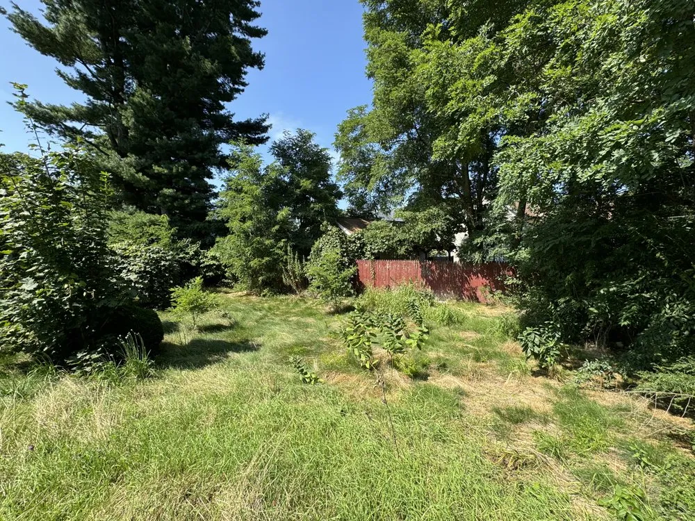 Top-rated yard maintenance experts serving Holbrook, MA - Pimentel Landscaping