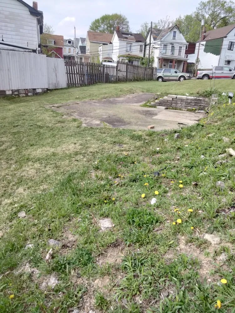 Trusted lawn mowing service in Pittsburgh, PA by Pimp Ur Ass Lawn Service