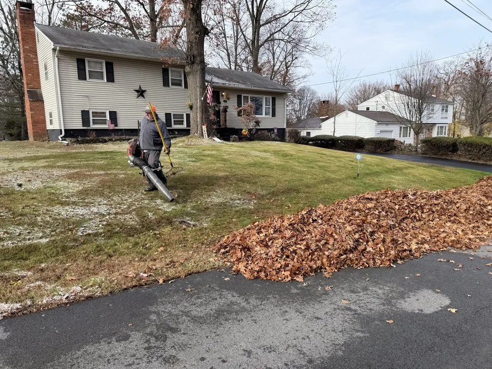 Reliable lawn care service in Middletown, NY by Pin8 Mazariegos Landscaping & Construction