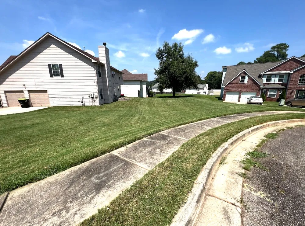 Expert lawn mowing service experts serving Orangevale, CA - Pina pro Landscaping design