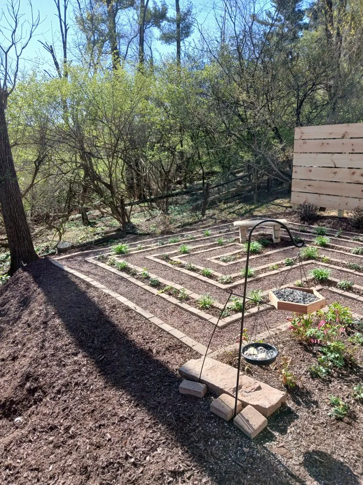 Local garden landscaping in Norristown, PA by Pinch of Perfection Lawncare