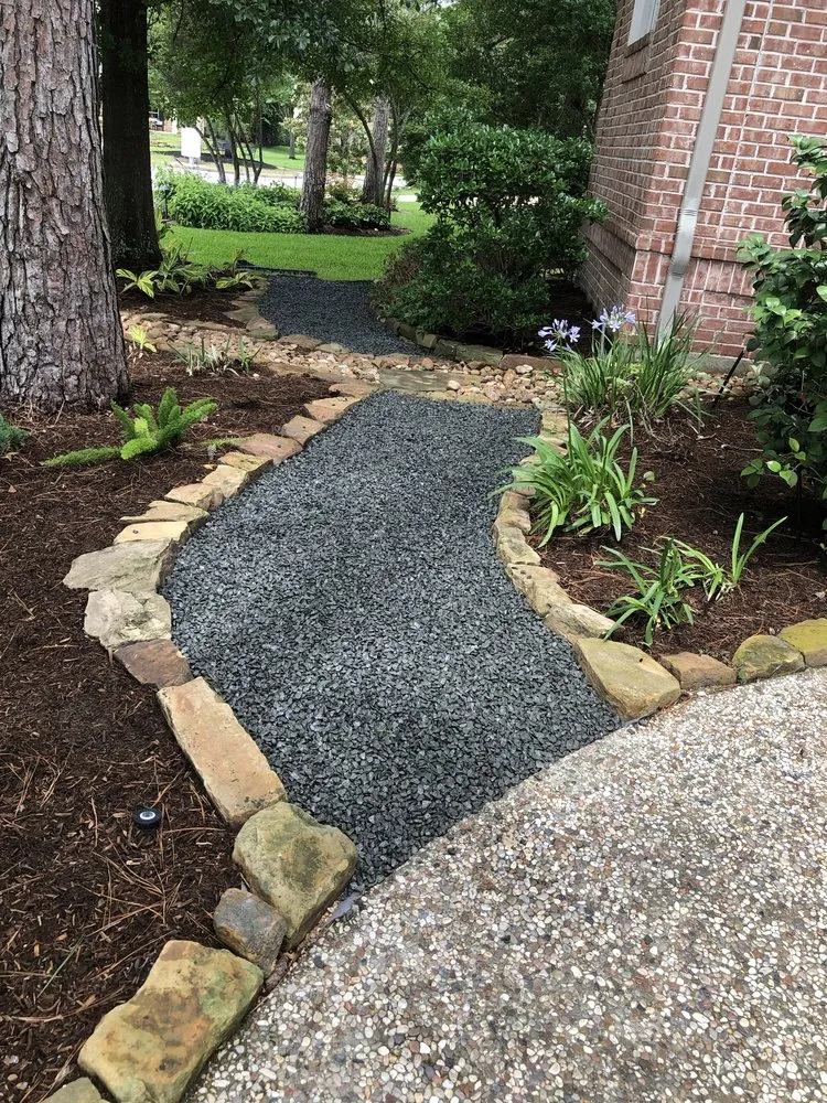 Affordable yard cleanup service with custom design across Conroe, TX - Pine Forest Lawn Care