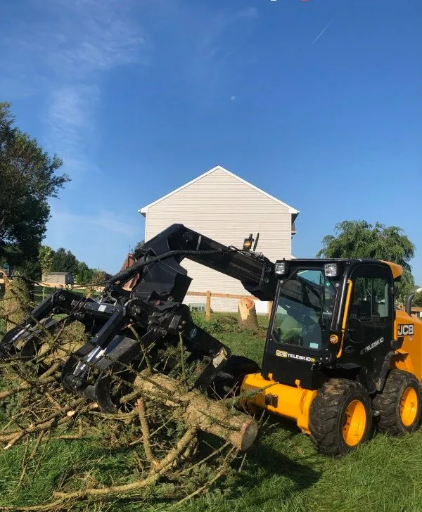 Custom lawn mowing service in Bird-in-Hand, PA by Pine Ridge Landscaping
