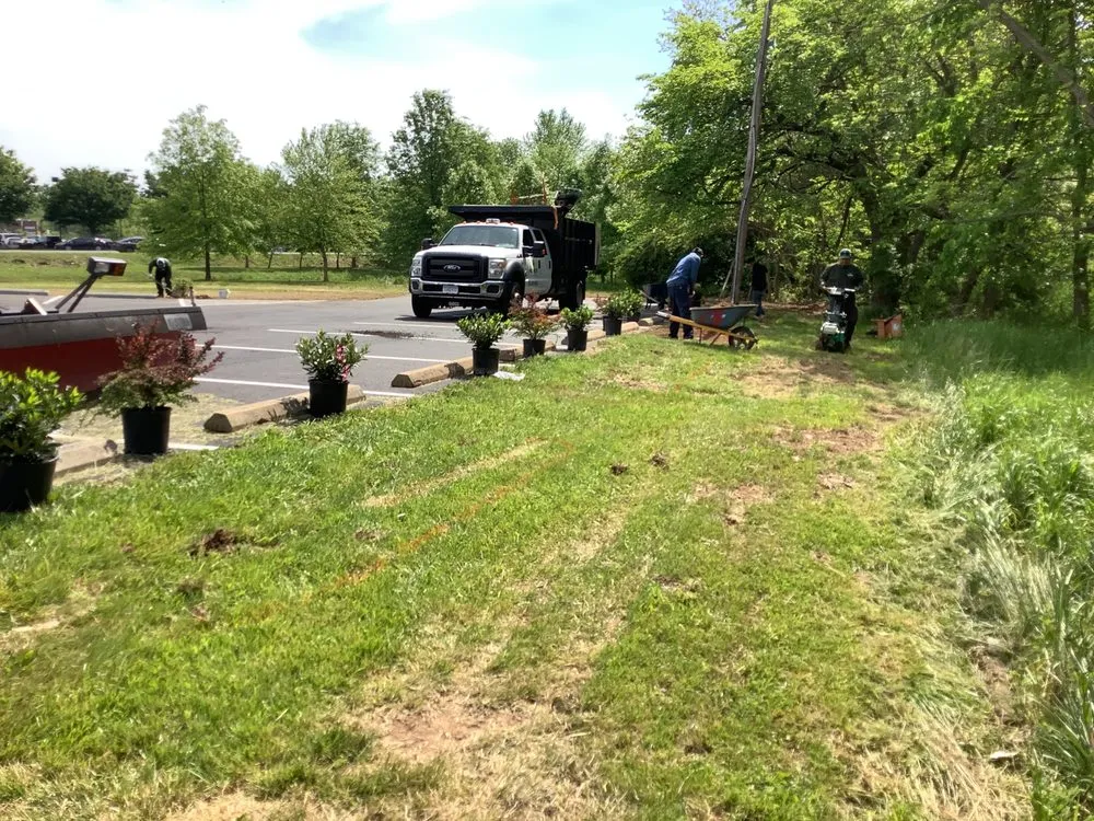 Expert yard maintenance experts serving Leesburg, VA - Pine Ridge Landscaping