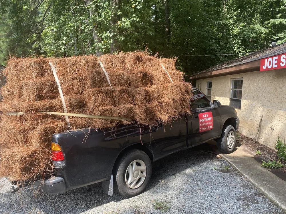 Expert yard maintenance with custom design in Smyrna, GA by Pine Straw