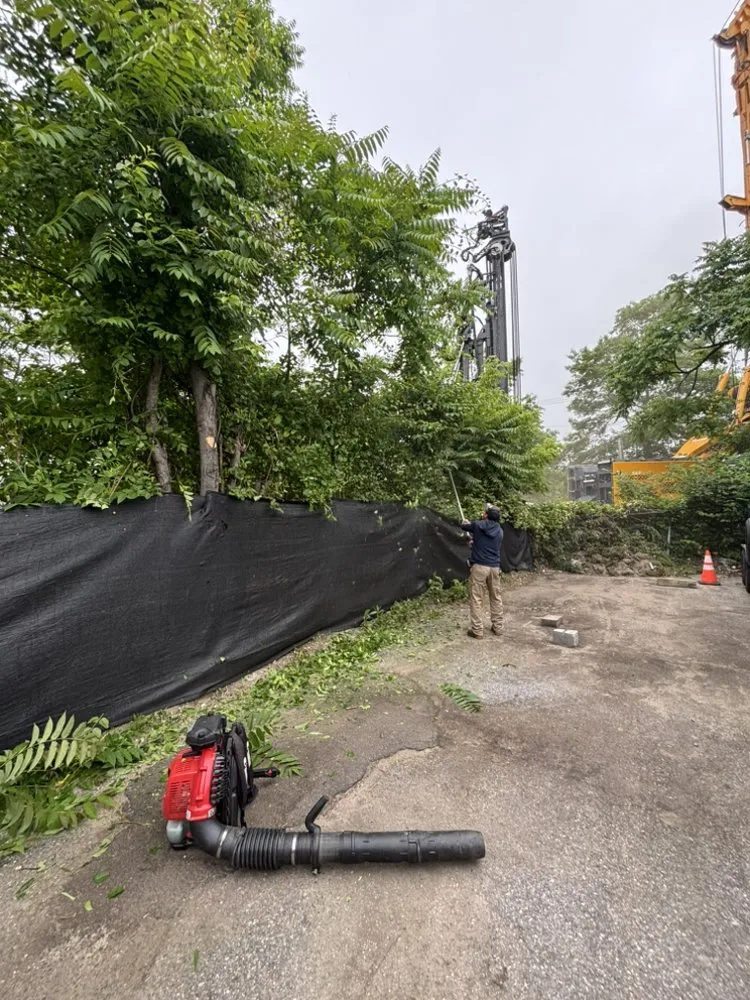 Top-rated garden landscaping in Brentwood, NY by Pineda Landscaping