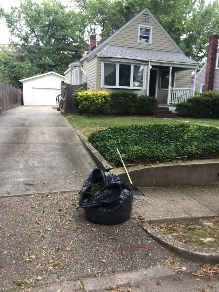 Local outdoor landscaping in Lincolnia, VA by Pineda lawn care