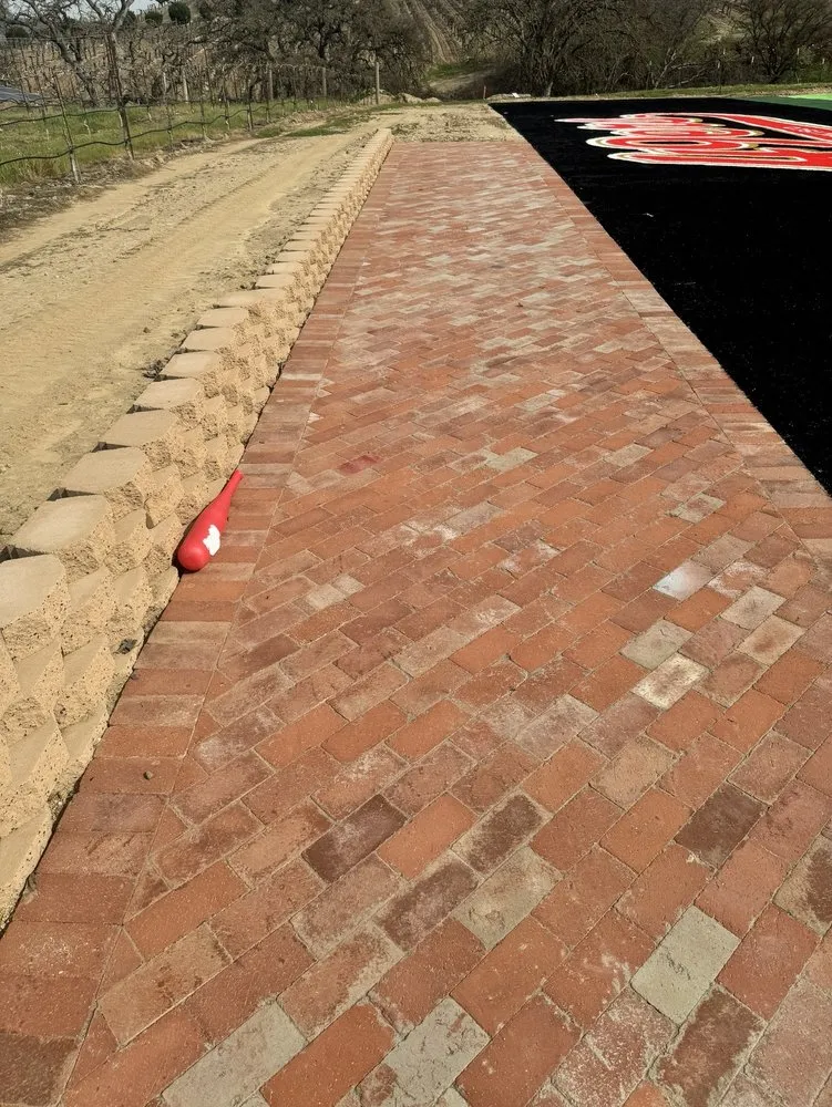 Custom yard cleanup service experts serving Paso Robles, CA - Pineda Lawn Care