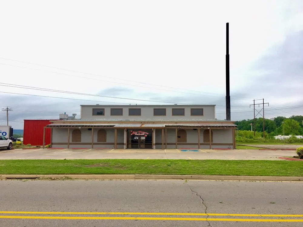 Professional lawn care service in Van Buren, AR by Pineda Lawn Maintenance & Pest Control