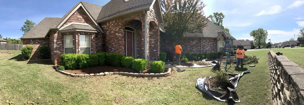 Local outdoor landscaping in Van Buren, AR - Pineda Lawn Maintenance & Pest Control
