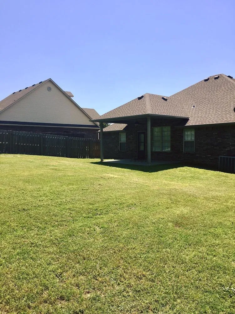 Trusted residential landscaping experts serving Van Buren, AR - Pineda Lawn Maintenance & Pest Control