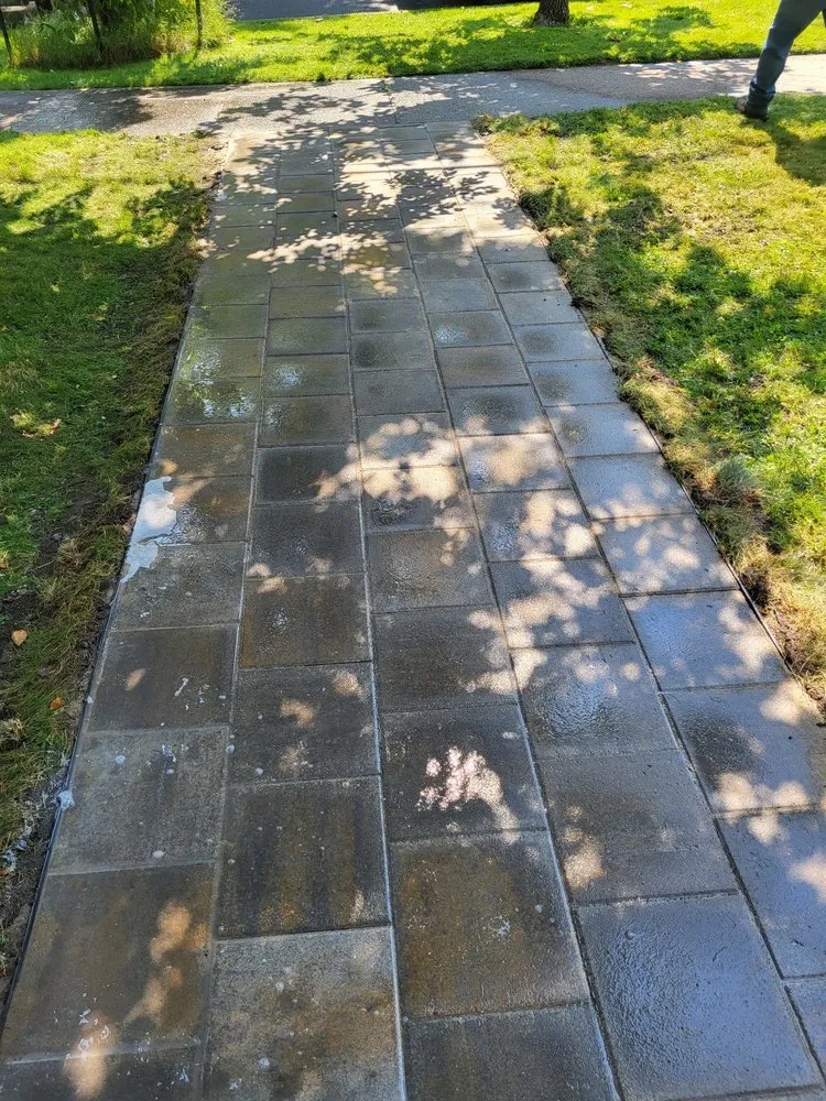 Affordable garden landscaping experts serving Medford, OR - Pineda Nunez Construction