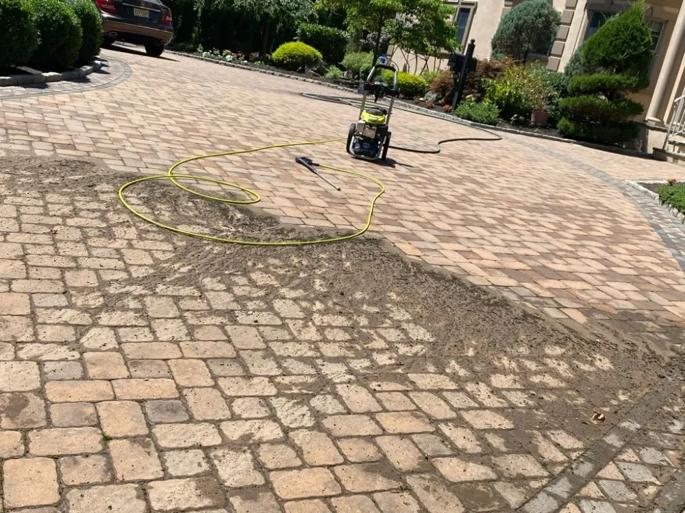 Affordable yard maintenance in Elizabeth, NJ - Pineda Seamless Gutters And Landscaping