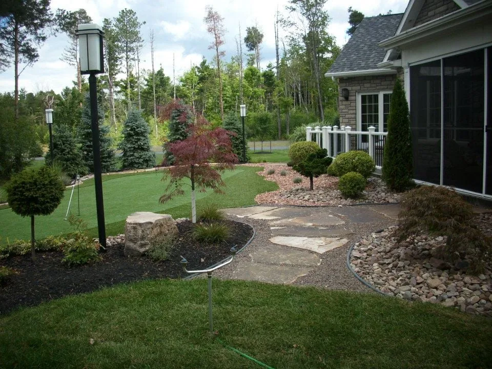 Expert yard maintenance in Buffalo, NY - Pinelli Landscaping