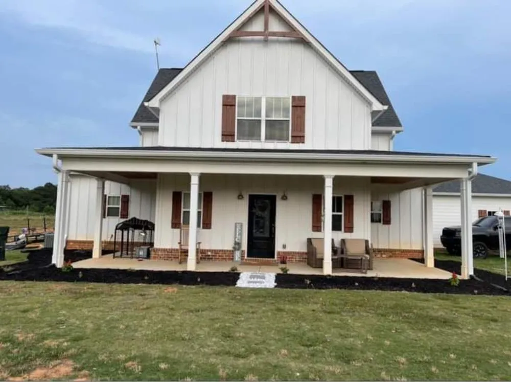 Local lawn mowing service experts serving Chamblee, GA - Pinestraw & Mulch