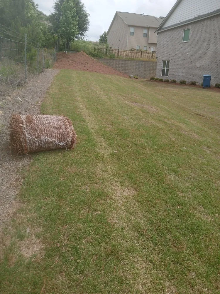 Expert garden landscaping experts serving Chamblee, GA - Pinestraw & Mulch