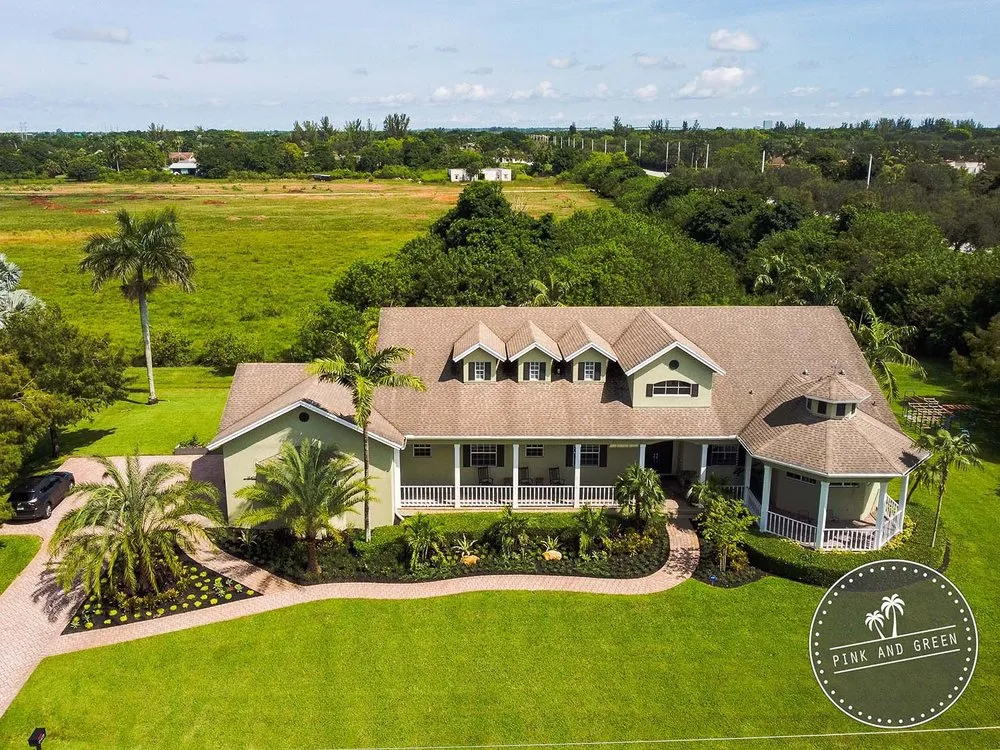 Top-rated yard cleanup service in Southwest Ranches, FL - Pink and Green Lawn Care and Landscape