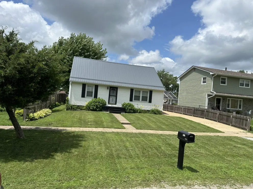 Top-rated residential landscaping for residential properties across Moline, IL - Pinkies Lawn Care