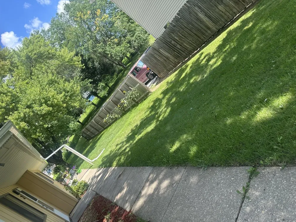 Trusted lawn mowing service experts serving Moline, IL - Pinkies Lawn Care