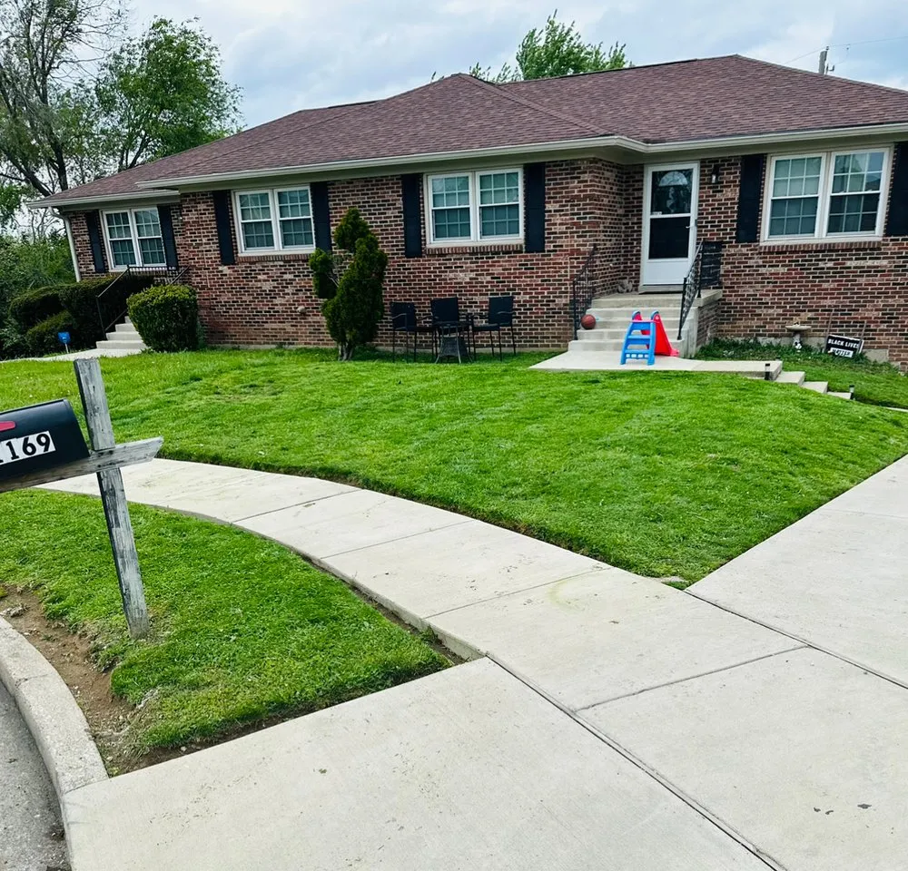 Trusted lawn mowing service in Lexington-Fayette, KY by Pinkston all Purpose
