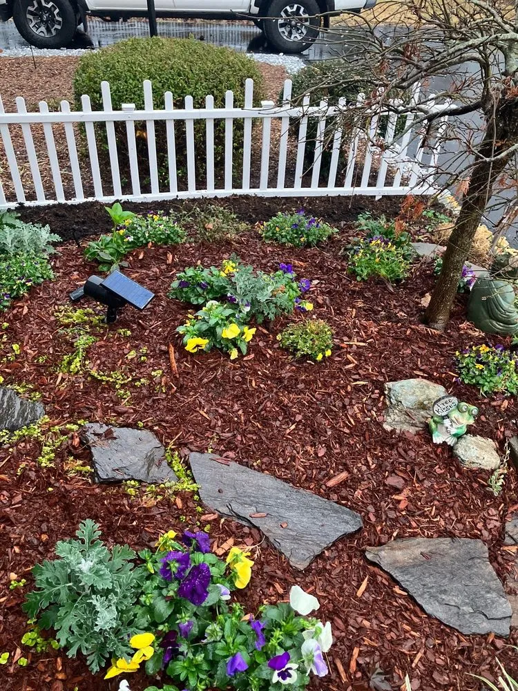 Custom lawn care service in Knoxville, TN - Pinkston Handyman Services