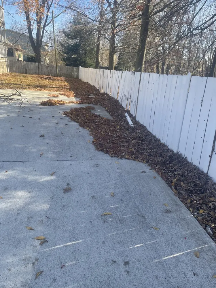 Reliable lawn mowing service experts serving Columbus, OH - Pinkston's Lawn Maintenance